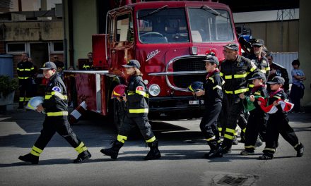 Pompieropoli, esercitazione antincendio con i bambini