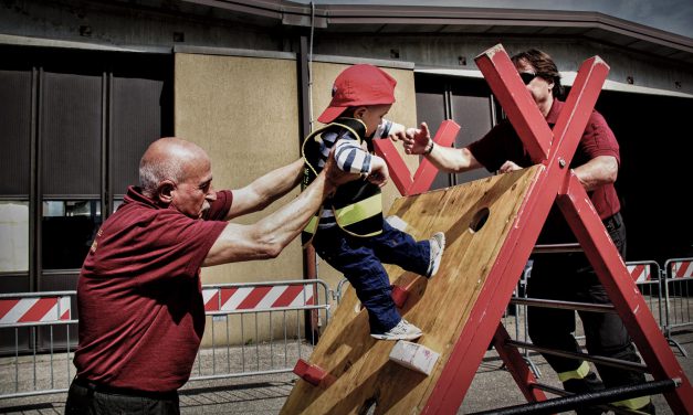 Pompieropoli, esercitazione antincendio con i bambini