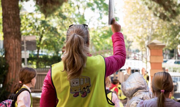 Educazione ambientale, pedibus l’autobus di bambini