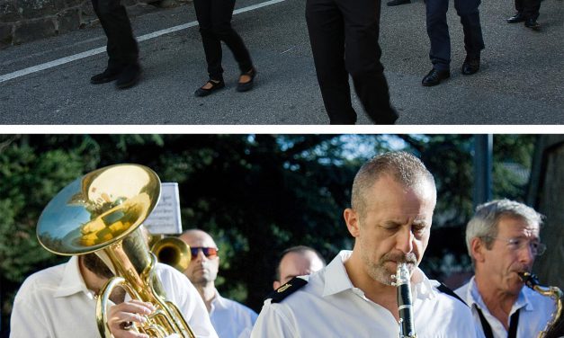 Banda musicale, fanfara dei bersaglieri in pensione