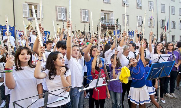 Volontari della Croce Rossa Italiana e  Protezione civile