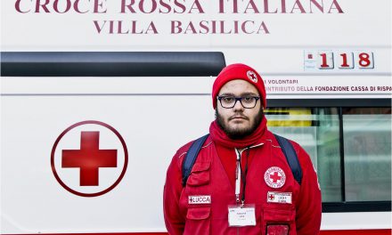 Volontari della Croce Rossa Italiana e  Protezione civile