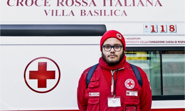 Volontari della Croce Rossa Italiana e  Protezione civile