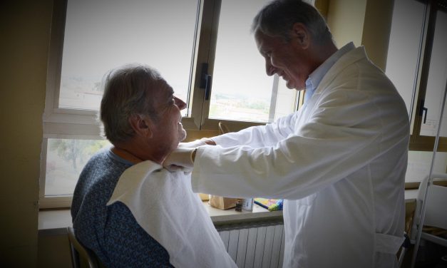 Assistenza geriatrica,  mosaico di solidarietà