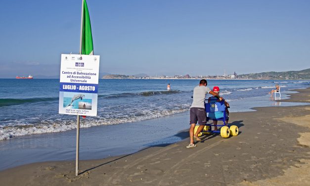 Assistenza disabili in spiaggia, tutti al mare