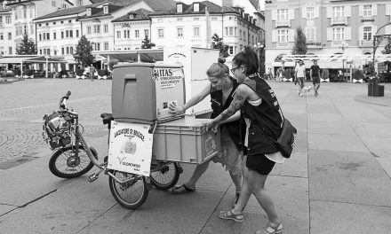 Raccolta cibo, cacciatori di briciole