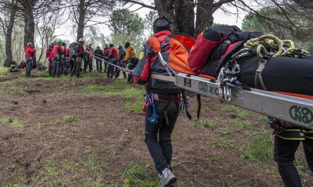 Corpo Nazionale Soccorso Alpino e Speleologico, vita appesa a un filo