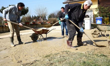 Calamità naturali, gli angeli del fango