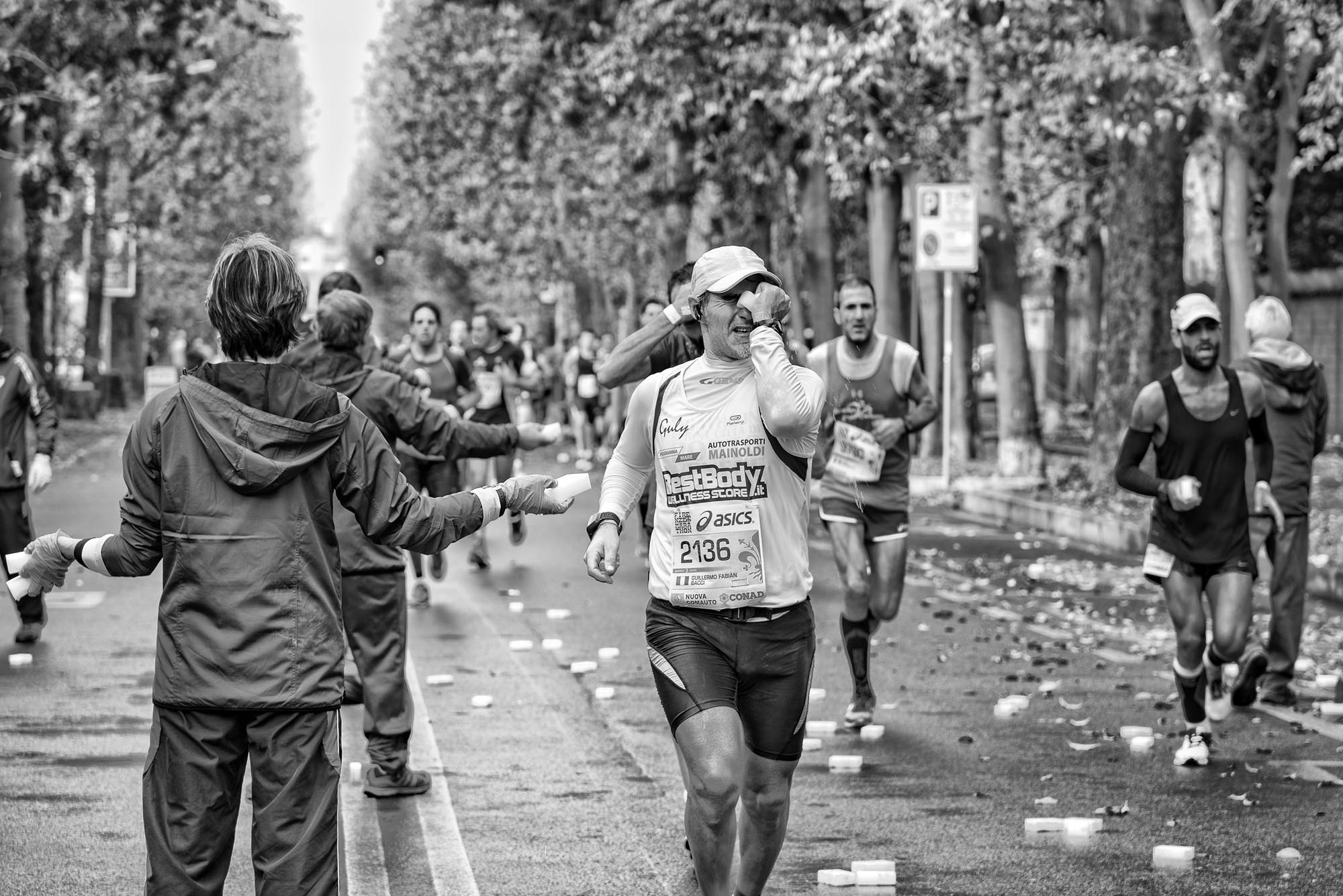 0472P1 sport toscana10 - Volontari della maratona a Firenze