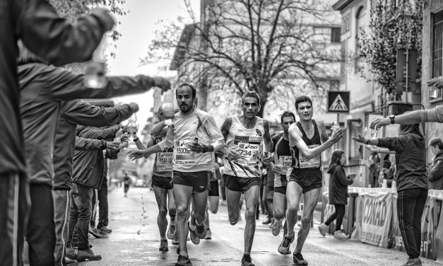 Volontari della maratona a Firenze