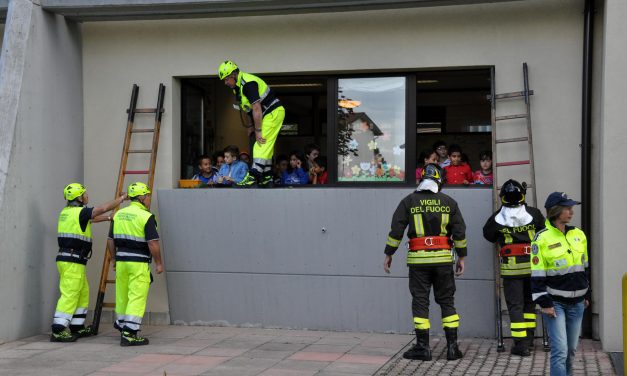 Protezione civile e Croce rossa, simulazione emergenza terremoto